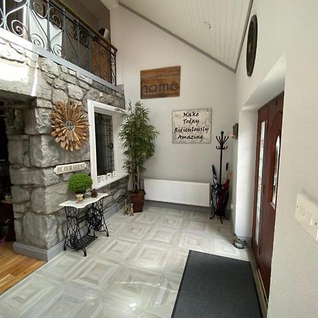 Salmon Weir Lodge Cong ภายนอก รูปภาพ