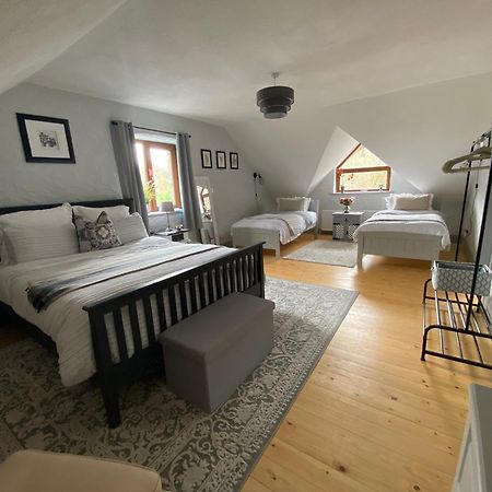 Salmon Weir Lodge Cong ภายนอก รูปภาพ